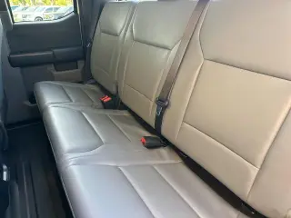 Ford F-150 2022 4x2 XL 4 puertas SuperCab caja estándar de 6.5 pies