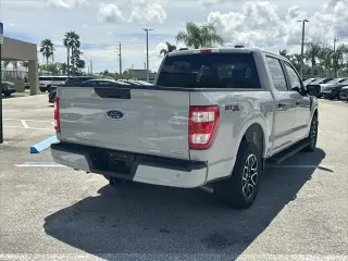 Ford F-150 2023 4x2 XL 4dr SuperCrew 5.5 ft. SB
