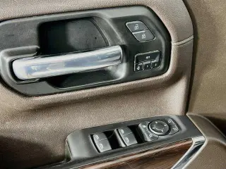 GMC Sierra 1500 2021 4x4 SLT 4dr Crew Cab 5.8 ft. SB