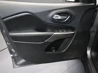 Jeep Cherokee 2019 Limited 4dr SUV