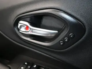 Jeep Cherokee 2019 Limited 4dr SUV