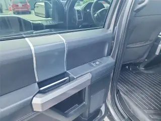 Ford F-150 2018 4x4 XLT 4dr SuperCrew 5.5 ft. SB