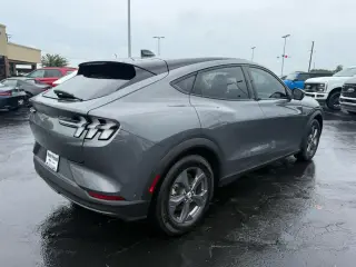 Ford Mustang Mach-E 2023 Select 4dr SUV