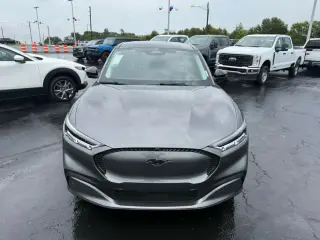 Ford Mustang Mach-E 2023 Select 4dr SUV