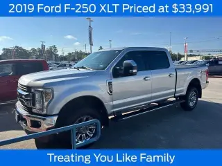 Ford F-250 Super Duty 2019 4x4 XLT 4dr Crew Cab 6.8 ft. SB Pickup