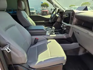Ford F-150 Lightning 2023 AWD Pro 4dr SuperCrew 5.5 ft. SB