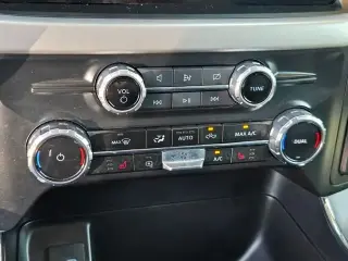 Ford F-150 Lightning 2023 AWD Pro 4dr SuperCrew 5.5 ft. SB