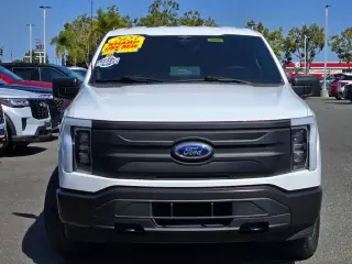 Ford F-150 Lightning 2023 AWD Pro 4dr SuperCrew 5.5 ft. SB