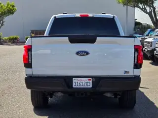Ford F-150 Lightning 2023 AWD Pro 4dr SuperCrew 5.5 ft. SB