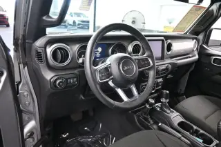 Jeep Wrangler Unlimited 2019 4x4 Sahara 4dr SUV
