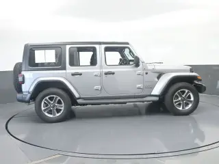 Jeep Wrangler Unlimited 2019 4x4 Sahara 4dr SUV