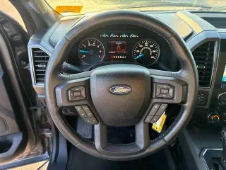 Ford F-150 2017 4x4 XLT 4dr SuperCrew 5.5 ft. SB