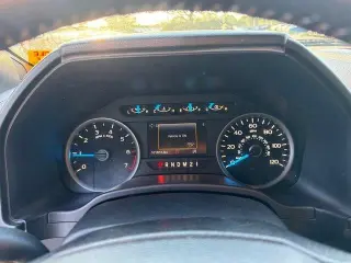 Ford F-150 2017 4x4 XLT 4dr SuperCrew 5.5 ft. SB