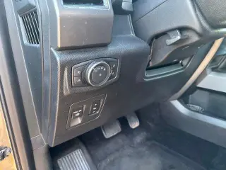 Ford F-150 2017 4x4 XLT 4dr SuperCrew 5.5 ft. SB