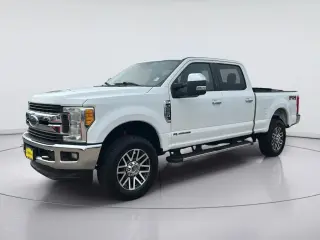 Ford F-250 Super Duty 2017 4x4 XLT 4dr Crew Cab 8 ft. LB Pickup