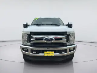 Ford F-250 Super Duty 2017 4x4 XLT 4dr Crew Cab 8 ft. LB Pickup
