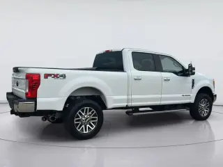 Ford F-250 Super Duty 2017 4x4 XLT 4dr Crew Cab 8 ft. LB Pickup