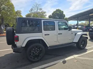 Jeep Wrangler 2023 4x4 Sahara 4xe 4dr SUV