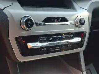 Ford Explorer 2023 AWD XLT 4dr SUV
