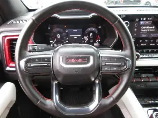 GMC Canyon 2024 4x4 AT4X 4dr Crew Cab 5 ft. SB