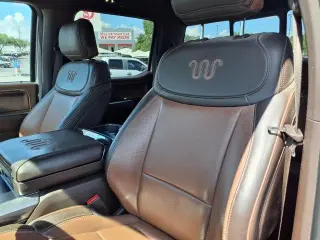 Ford F-150 2023 4x4 King Ranch 4dr SuperCrew 5.5 ft. SB