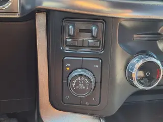 Ford F-150 2023 4x4 King Ranch 4dr SuperCrew 5.5 ft. SB