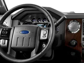 Ford F-250 Super Duty 2016 4x4 Lariat 4dr Crew Cab 8 ft. LB Pickup