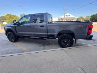 Ford F-250 Super Duty 2023 4x4 XL 4dr Crew Cab 6.8 ft. SB Pickup