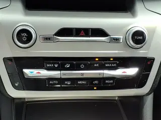 Ford Explorer 2023 AWD XLT 4dr SUV