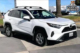 Toyota RAV4 2024 AWD XLE 4dr SUV