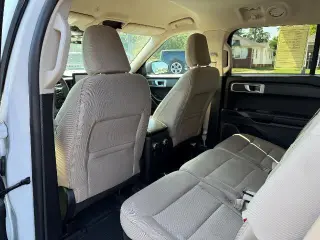 Ford Explorer 2021 AWD Base 4dr SUV