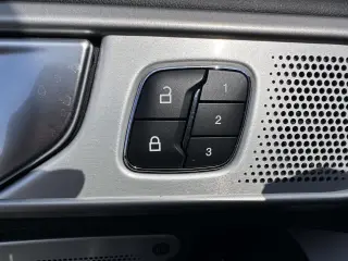 Ford Explorer 2023 AWD Limited 4dr SUV