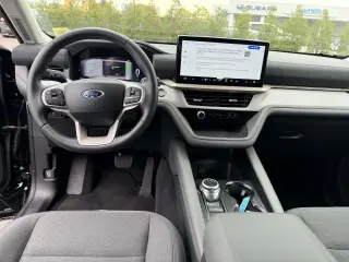 Ford Explorer 2026 AWD Active 4dr SUV