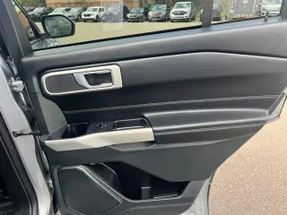 Ford Explorer 2023 AWD XLT 4dr SUV