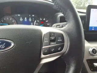 Ford Explorer 2023 AWD XLT 4dr SUV