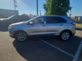 Ford Edge 2022 AWD Titanium 4dr Crossover