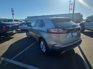 Ford Edge 2022 AWD Titanium 4dr Crossover