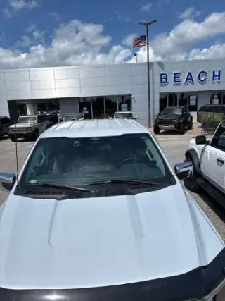 Ford F-150 2022 4x4 Lariat 4dr SuperCrew 6.5 ft. SB