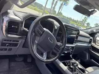 Ford F-150 2022 4x4 Lariat 4dr SuperCrew 6.5 ft. SB