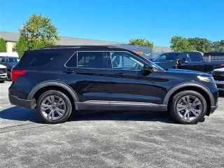 Ford Explorer 2023 AWD XLT 4dr SUV