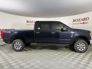 Ford F-250 Super Duty 2022 4x4 XLT 4dr Crew Cab 6.8 ft. SB Pickup