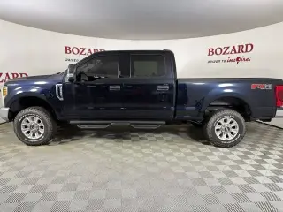 Ford F-250 Super Duty 2022 4x4 XLT 4dr Crew Cab 6.8 ft. SB Pickup
