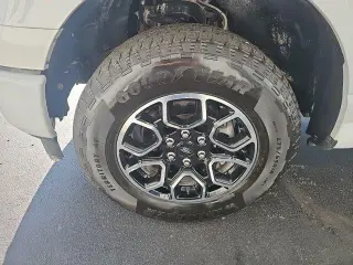 Ford F-150 2023 4x4 XL 4dr SuperCrew 5.5 ft. SB