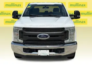 Ford F-250 Super Duty 2017 4x2 XL 4dr Crew Cab 6.8 ft. SB Pickup