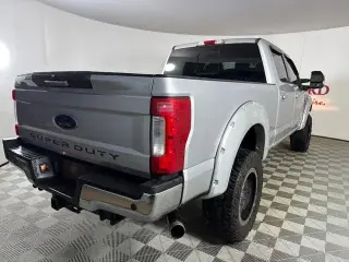 Ford F-250 Super Duty 2019 4x4 King Ranch 4dr Crew Cab 6.8 ft. SB Pickup