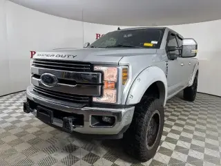 Ford F-250 Super Duty 2019 4x4 King Ranch 4dr Crew Cab 6.8 ft. SB Pickup