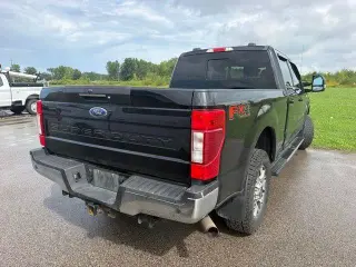 Ford F-250 Super Duty 2020 4x4 Lariat 4dr Crew Cab 6.8 ft. SB Pickup