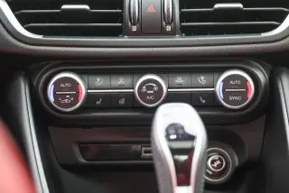 Alfa Romeo Giulia 2024 Ti 4dr Sedan
