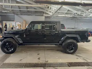 Jeep Gladiator 2024 4x4 Sport 4dr Crew Cab 5.0 ft. SB