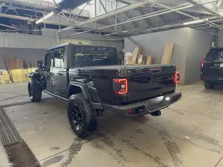 Jeep Gladiator 2024 4x4 Sport 4dr Crew Cab 5.0 ft. SB